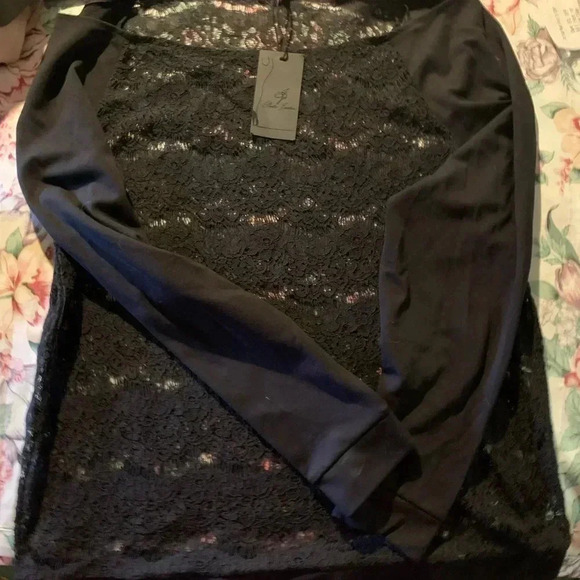 NWT Womenโs Top Size 2X in Black Shade - Picture 1 of 9